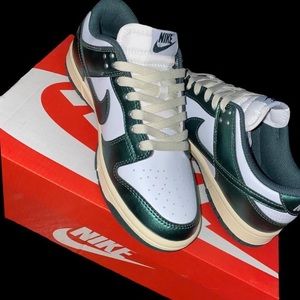 Dunk low vintage green